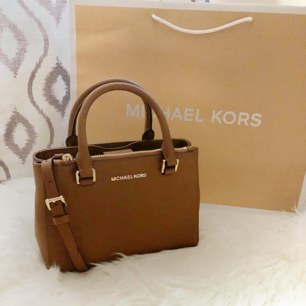 🆕 MK Satchel 🎀